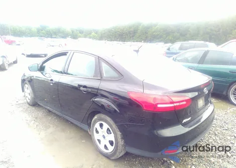 2016 Ford Focus S from USA, damaged, VIN 1FADP3E2XGL237442